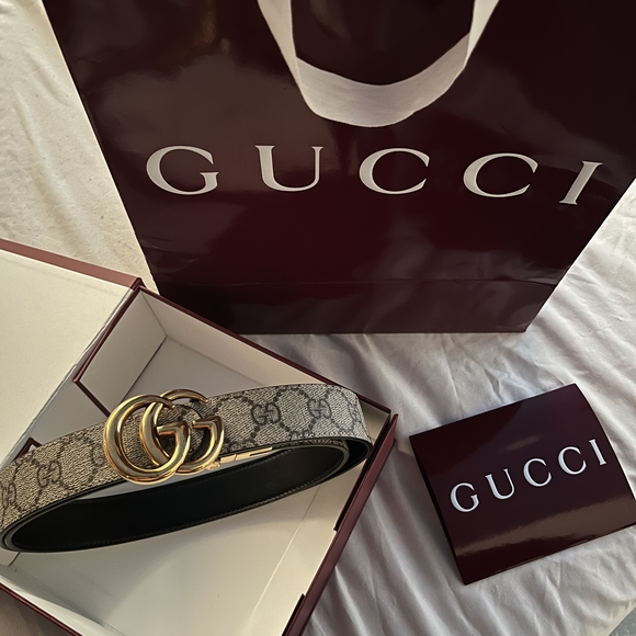 Gucci Women's Gold and Black Belt - Picture 1 of 1